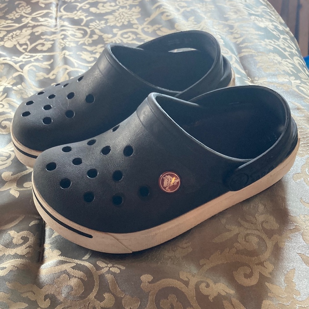 COPY - Crocs black size 1 youth